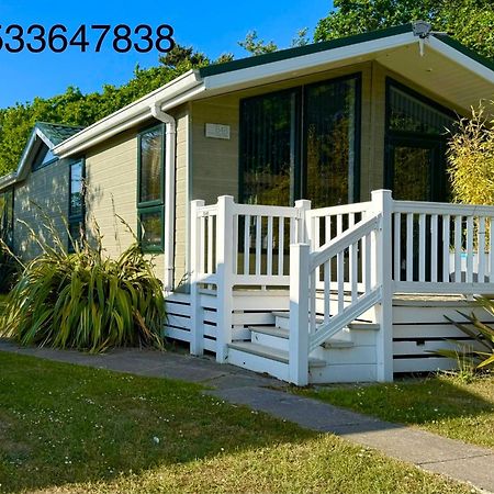 Jungle Lodge Lymington Luaran gambar
